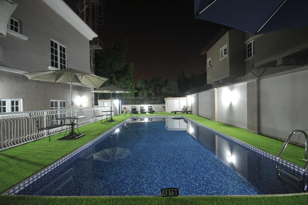 เชียร์ ลักชัวรี อพาร์ตเมนต์ แอนด์ สวีท คาร์กี Hotel อาบูจา ภายนอก รูปภาพ