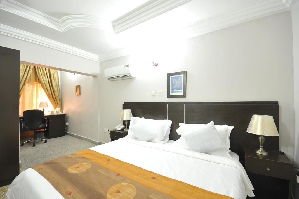 เชียร์ ลักชัวรี อพาร์ตเมนต์ แอนด์ สวีท คาร์กี Hotel อาบูจา ห้อง รูปภาพ