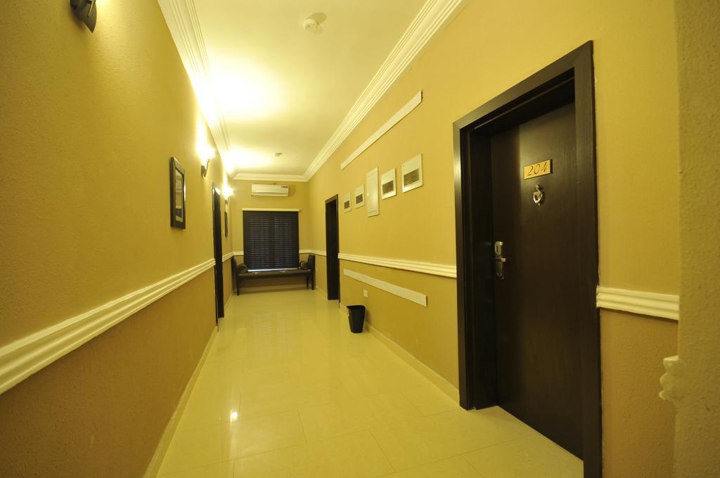 เชียร์ ลักชัวรี อพาร์ตเมนต์ แอนด์ สวีท คาร์กี Hotel อาบูจา ภายนอก รูปภาพ